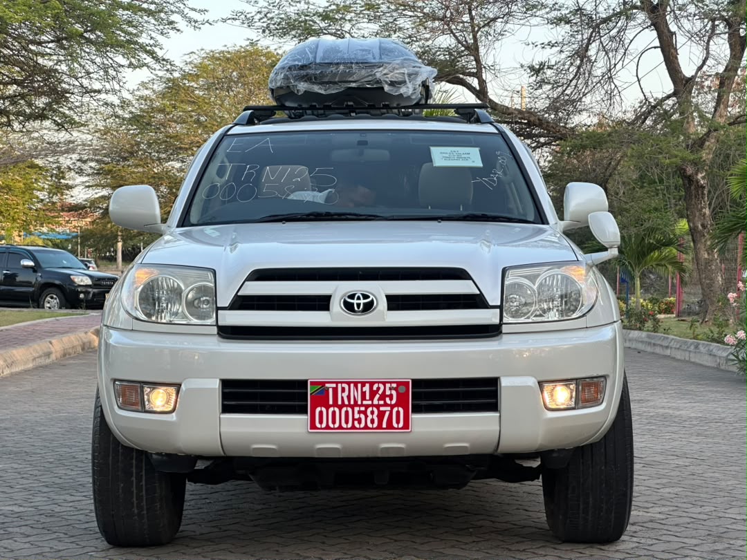 TOYOTA HILUX SURF
